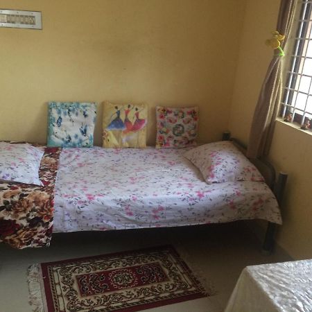 Apartament Red House Yoga Center Mysuru Zewnętrze zdjęcie